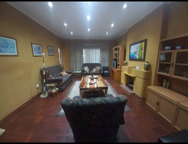 2 BEDROOM APARTMENT FOR SALE IN CYRILDENE